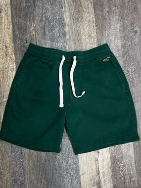 Hollister Men's Dark Green Drawstring Athletic Shorts with White Cord